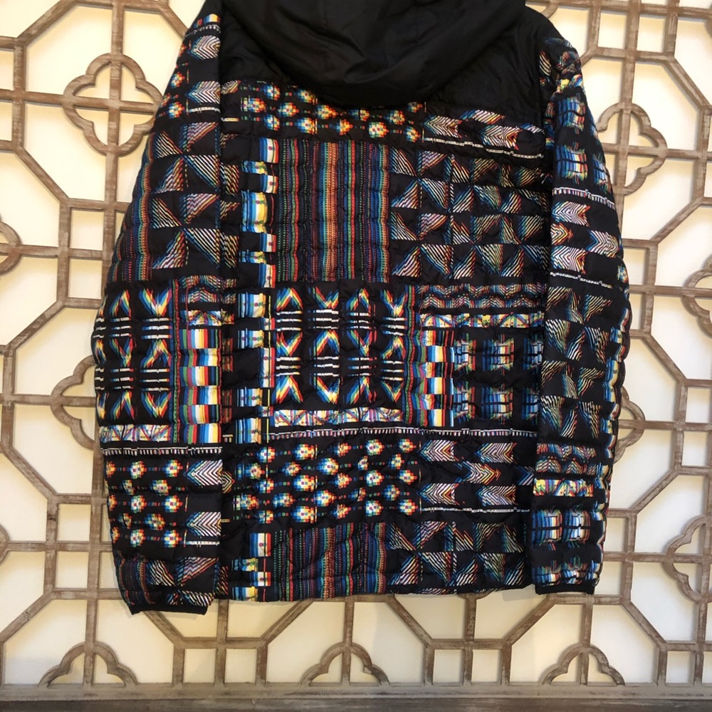 Light weight snow board jacket